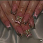 أظافر اصطناعية فاخرة